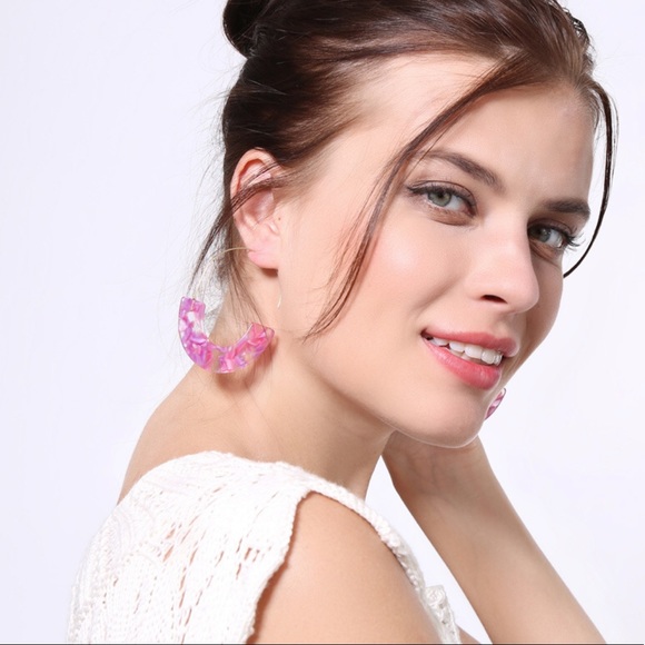 Resin hoop earrings - Picture 5 of 5